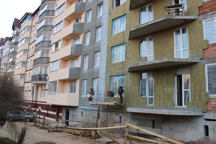 Основні етапи ремонту фасадів багатоповерхівок