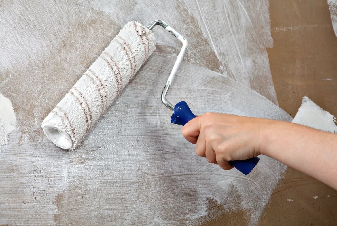 Як уникнути плям і смуг після ґрунтування стін