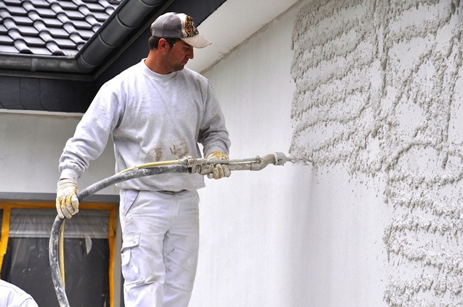 Коли варто використовувати машнну штукатурку?